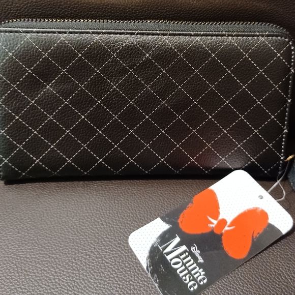 DISNEY MINNIE MOUSE ZIP AROUND ID COMPARTMENTS WAL - Picture 5 of 10